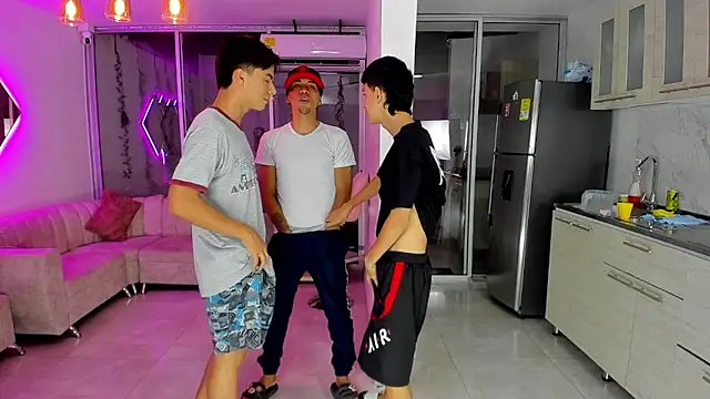 Houseofwarrios online show from 09-18-25, 06:04