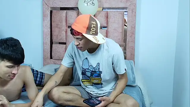 Snapshot of DemianSalvatore chatting on 12-03-25, 08:51 DemianSalvatore online show from 12-03-25, 08:51