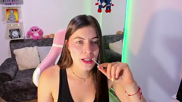 AdelaParker online show from 10-03-25, 12:29