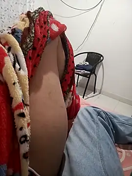 Snapshot of Jimenez083 chatting on 09-18-25, 10:23 Jimenez083 online show from 09-18-25, 10:23