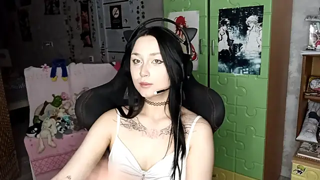 MiaJuiceee online show from 09-28-25, 10:09