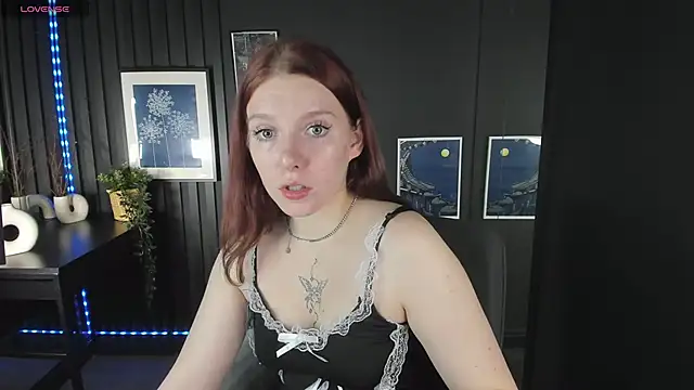 Layla Glam online show from 11-01-25, 05:20