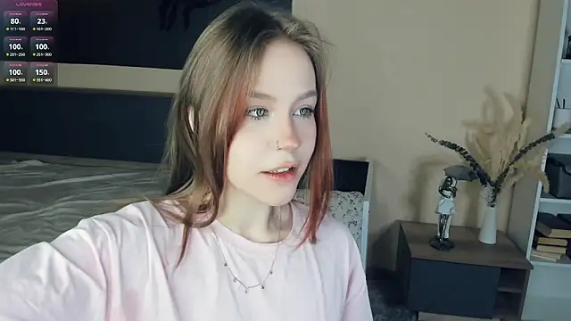 Snapshot of MaliaBourraine chatting on 02-15-26, 07:16 MaliaBourraine online show from 02-15-26, 07:16