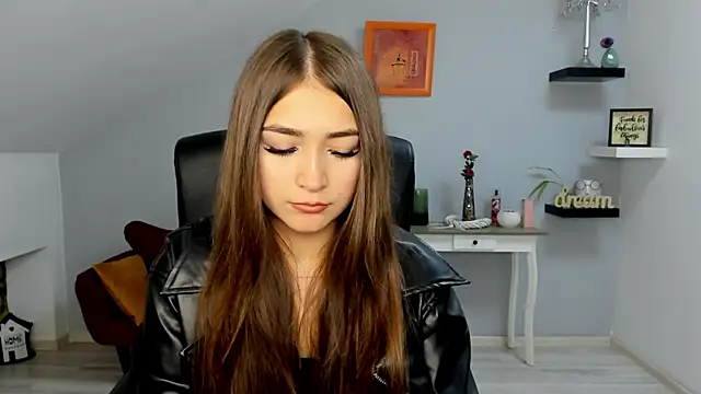 EllaClarke online show from 11-16-25, 01:49