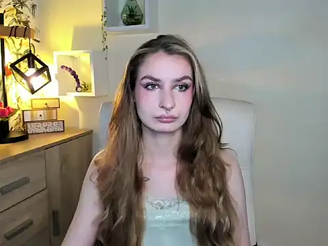 Snapshot of NinaBlond1 chatting on 11-26-25, 06:47 NinaBlond1 online show from 11-26-25, 06:47