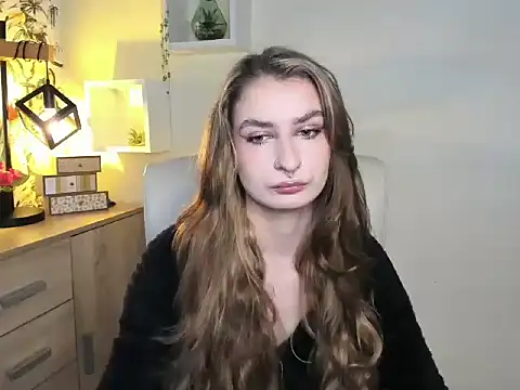 Snapshot of NinaBlond1 chatting on 11-28-25, 06:38 NinaBlond1 online show from 11-28-25, 06:38