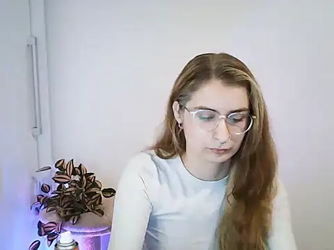 Snapshot of NinaBlond1 chatting on 01-09-26, 07:22 NinaBlond1 online show from 01-09-26, 07:22