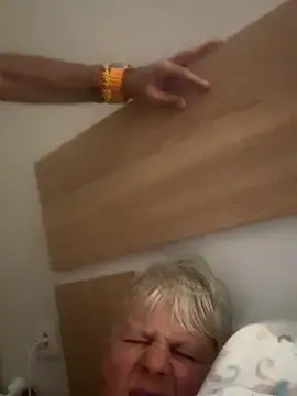 Snapshot of VyC7564 chatting on 10-13-25, 02:22 VyC7564 online show from 10-13-25, 02:22