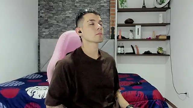 BooyHott  online show from 02-27-26, 07:14