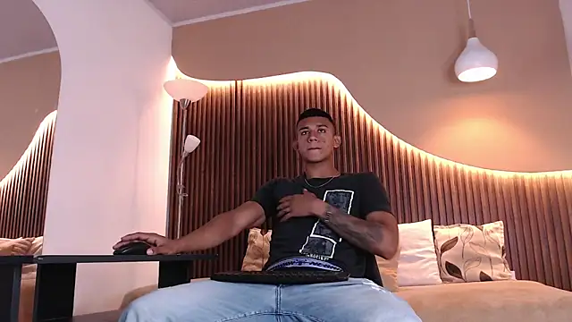 Aiden steel online show from 11-12-25, 01:33