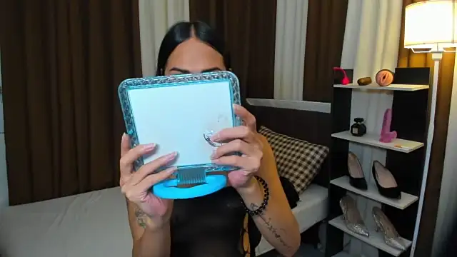 Snapshot of Sedictive_Samantha chatting on 11-11-25, 07:08 Sedictive Samantha online show from 11-11-25, 07:08