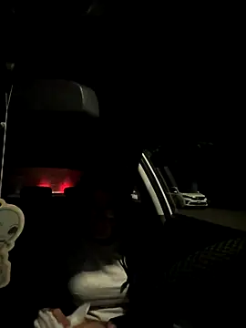 Rileyxxx69 online show from 09-22-25, 04:14