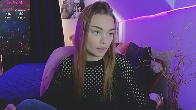 KitsyMoore online show from 10-18-25, 01:12