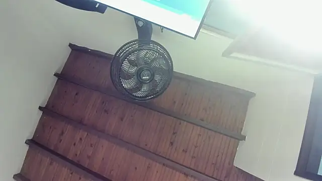 Snapshot of Isabella-Rosssi chatting on 10-11-25, 04:22 Isabella-Rosssi online show from 10-11-25, 04:22