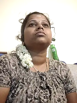 sweetqueen143 online show from 10-15-25, 05:13