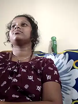 sweetqueen143 online show from 11-07-25, 04:12