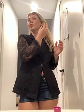 Bellablows online show from 10-09-25, 03:21