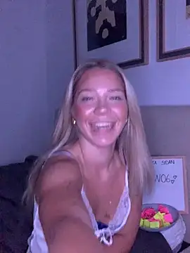 Bellablows online show from 10-27-25, 09:41