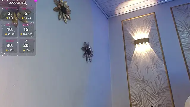 Snapshot of LunaaGrey_ chatting on 11-14-25, 03:27 LunaaGrey online show from 11-14-25, 03:27