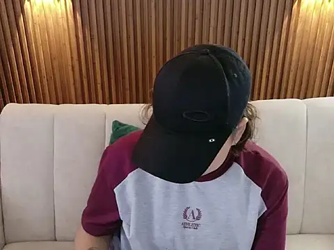 dirty feelena online show from 12-19-25, 07:32