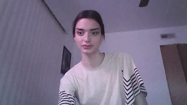 Luna Samosienko online show from 10-04-25, 10:35