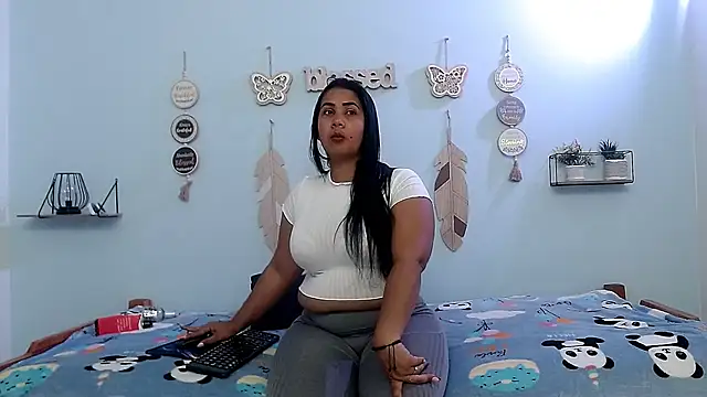 evannesanicol08 online show from 10-16-25, 02:07