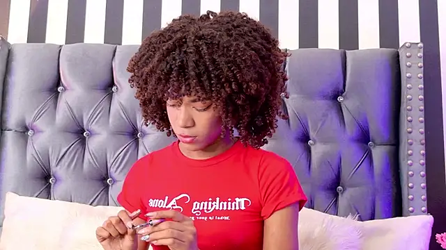 Snapshot of Stellaciel_ chatting on 11-15-25, 10:15 Stellaciel online show from 11-15-25, 10:15