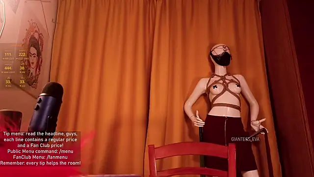 Snapshot of Giantess_Eva chatting on 10-15-25, 04:51 Giantess Eva online show from 10-15-25, 04:51