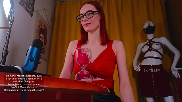 Snapshot of Giantess_Eva chatting on 11-24-25, 06:18 Giantess Eva online show from 11-24-25, 06:18