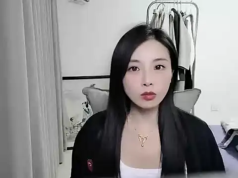 Snapshot of Mien-MM chatting on 10-18-25, 01:45 Mien-MM online show from 10-18-25, 01:45