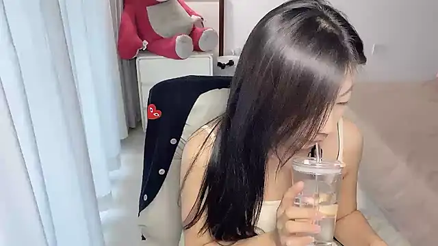 Snapshot of Mien-MM chatting on 11-17-25, 08:42 Mien-MM online show from 11-17-25, 08:42