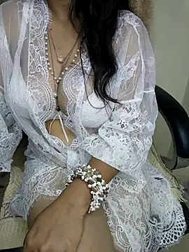 Hey Jully online show from 10-08-25, 04:43