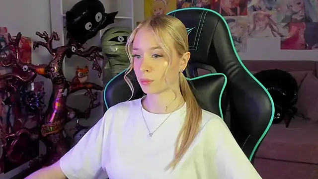 Snapshot of MiaGraces chatting on 10-29-25, 06:09 MiaGraces online show from 10-29-25, 06:09