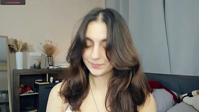 RosalvaOrhenkowski online show from 10-04-25, 10:02