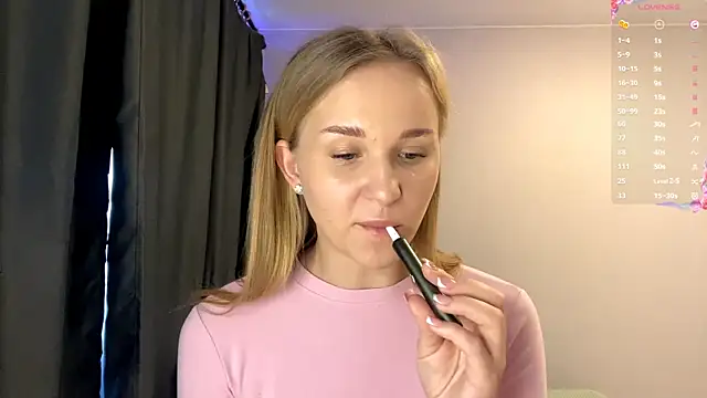 TanekaBoitel online show from 10-17-25, 10:40