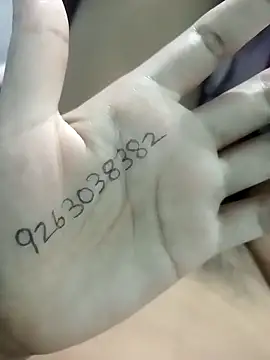 Snapshot of JassiKumari02 chatting on 10-12-25, 04:00 JassiKumari02 online show from 10-12-25, 04:00