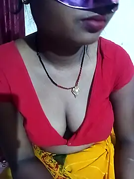 Snapshot of Sexy-sangita123 chatting on 10-07-25, 04:26 Sexy-sangita123 online show from 10-07-25, 04:26
