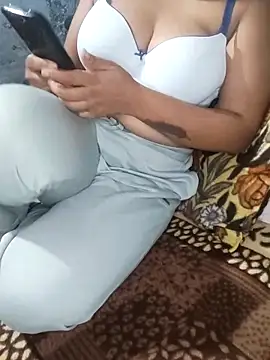 Snapshot of Adadhana_Cam chatting on 12-16-25, 11:59 Adadhana Cam online show from 12-16-25, 11:59