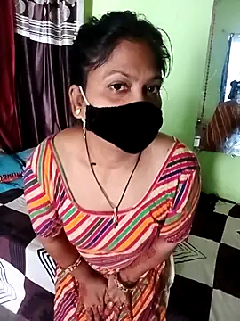 Snapshot of Mona_darling21 chatting on 10-22-25, 08:14 Mona darling21 online show from 10-22-25, 08:14