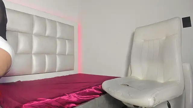 peyton  wat online show from 11-12-25, 11:54