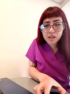 Snapshot of CAROLINA_17- chatting on 10-02-25, 02:46 CAROLINA 17- online show from 10-02-25, 02:46