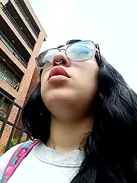 Snapshot of CAROLINA_17- chatting on 10-14-25, 01:45 CAROLINA 17- online show from 10-14-25, 01:45