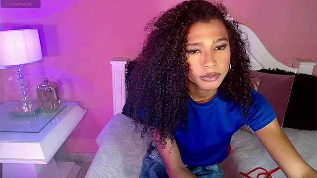  IsabellaRousse online show from 10-02-25, 06:48