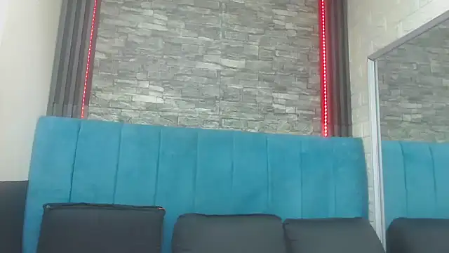 Lil Rose2006 online show from 11-18-25, 03:05