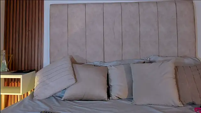 Lauraa saenz11 online show from 11-04-25, 06:18