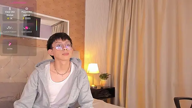 liam twiink online show from 11-21-25, 07:56