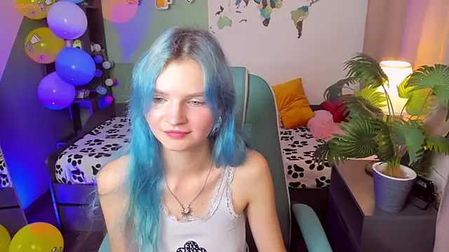 Snapshot of Lika_Sky chatting on 09-26-25, 03:38 Lika Sky online show from 09-26-25, 03:38