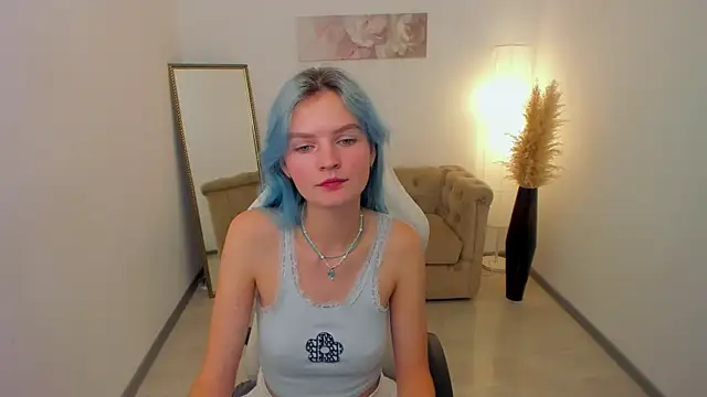Snapshot of Lika_Sky chatting on 10-03-25, 04:04 Lika Sky online show from 10-03-25, 04:04
