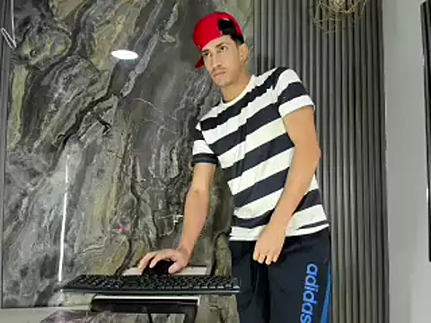 slahs wolf online show from 10-01-25, 10:43
