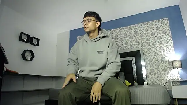 mike wills3 online show from 10-08-25, 05:21